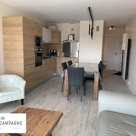 Renove Avec Garage Prive, Balcon Et Vue - Fr-1-482-87